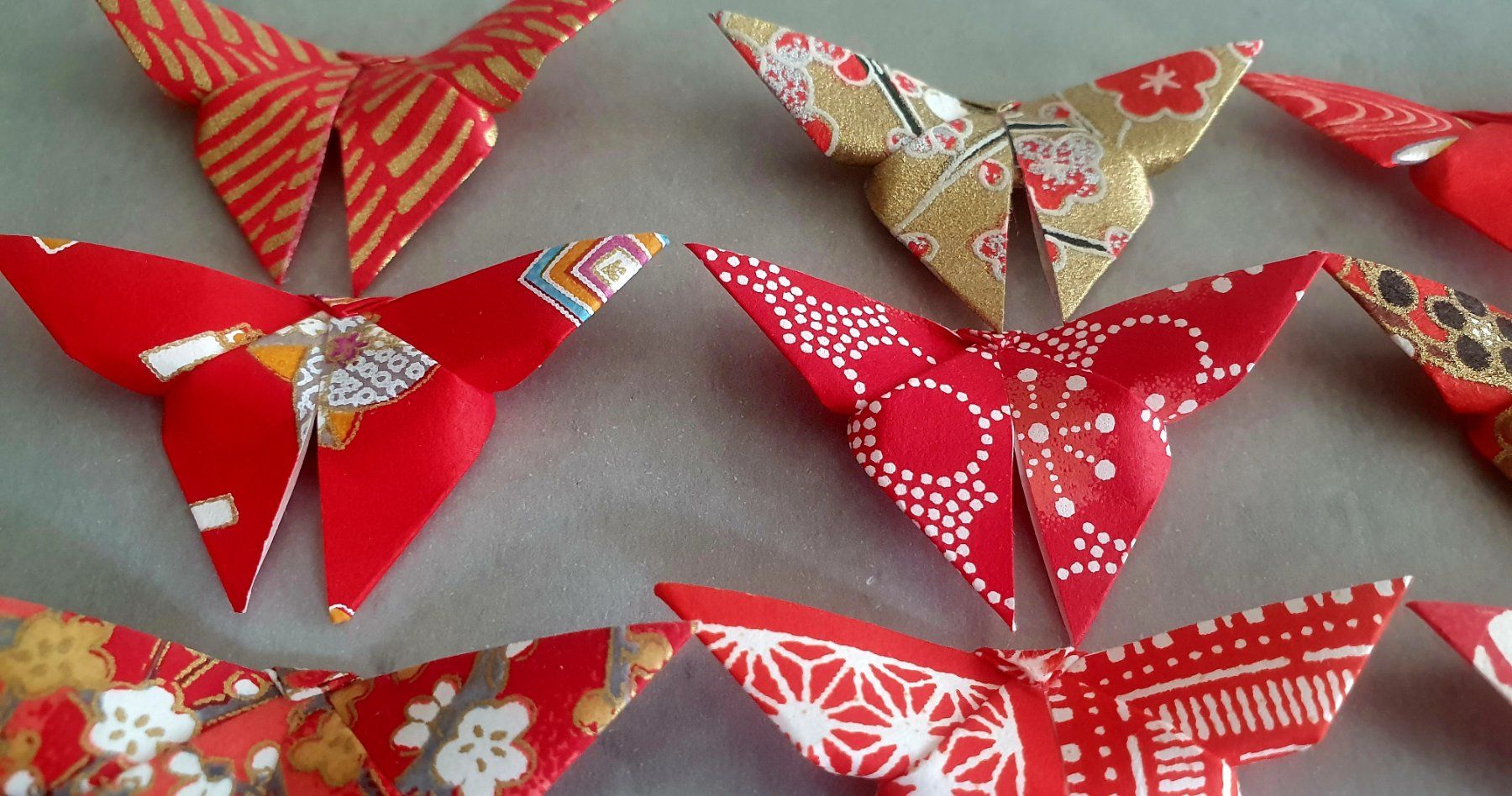 Alle Dekorationen: 20 Origami Schmetterlinge rot-gold – Neu und originalverpackt aus Zürich von brifo64 3