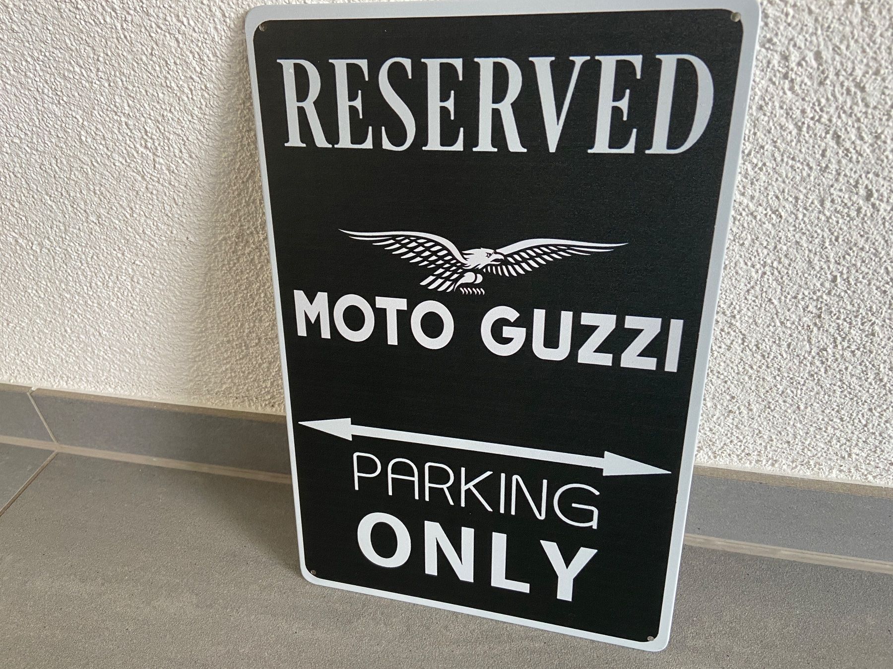 Insegne: Vintage Blechschild RESERVED MOTO GUZZI – Nuovo e nell'imballaggio originale da Seon venduto da Aaargauer01 2