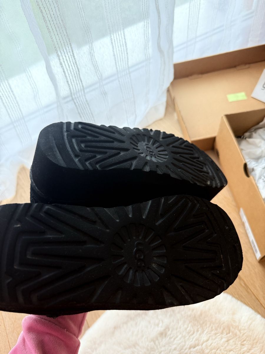 Damenschuhe: Ugg 37 Schuhe – Gebraucht aus Niederbuchsiten von karloskastaneza 1