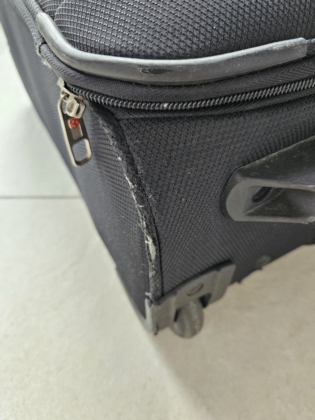 Altro in Aeronautica: Wengler Trolley, Handgepäck, BoardcaseSchwarz – Usato da Brugg AG venduto da Kitycity 6
