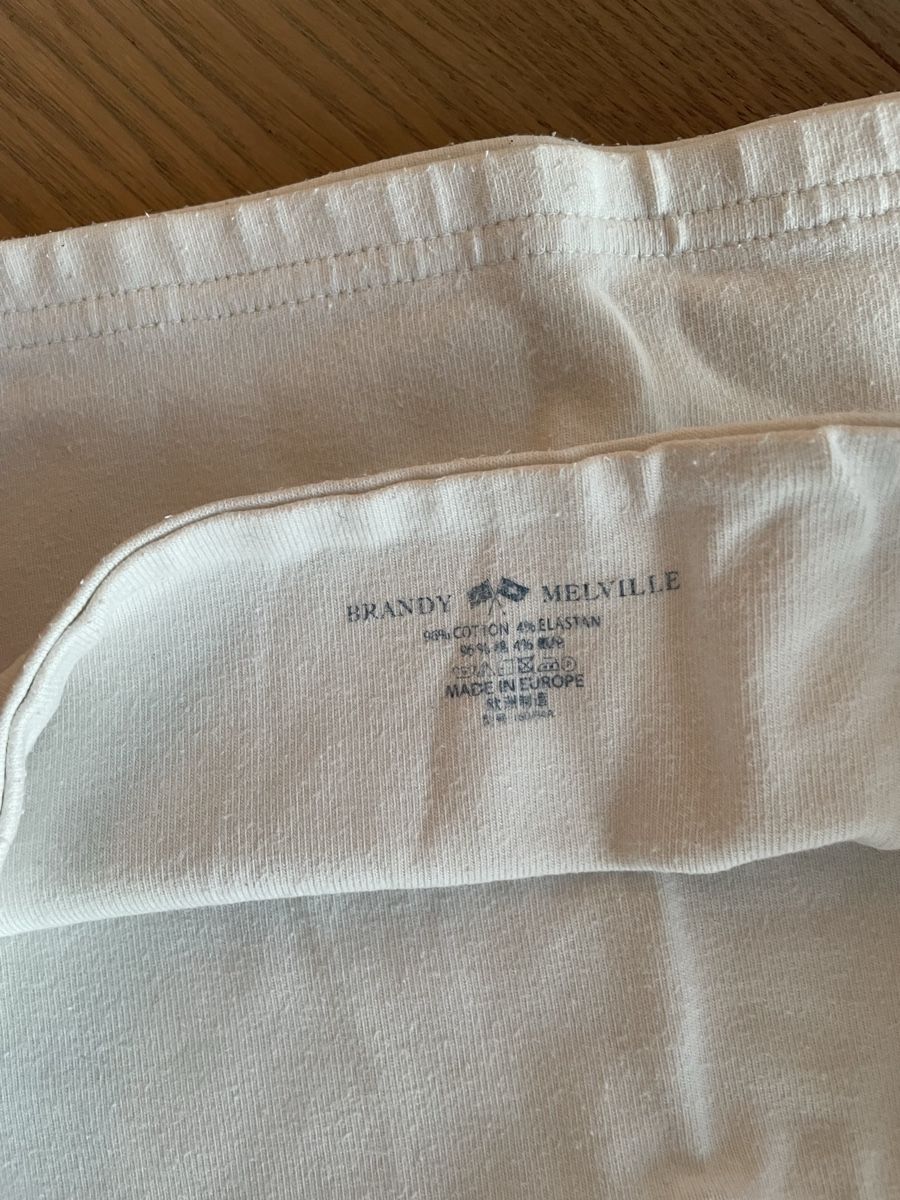 Brandy Melville Top: Neckholder top von Brandy Melville – Usato da Muttenz venduto da lil_cs6m 2