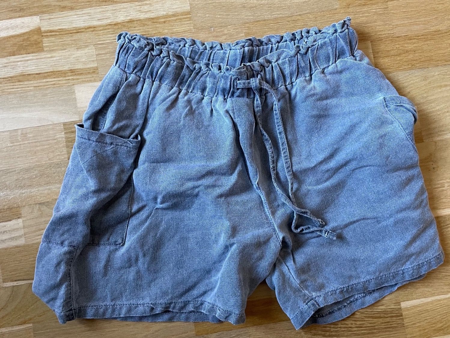 Pantaloni: kurze Hose by Mobaco – Usato da Zürich venduto da stemiche