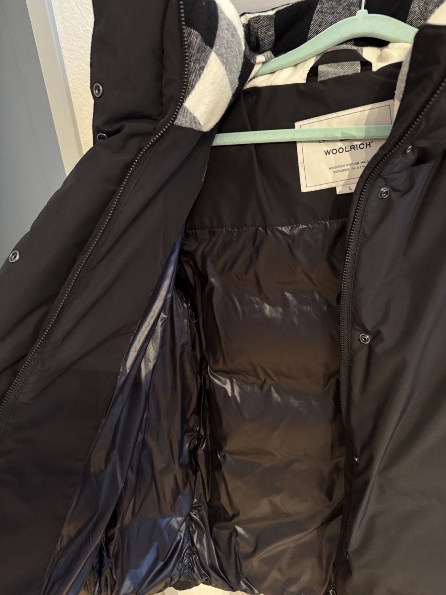 Woolrich Giacche: Woolrich Winterjacke Damen – Usato da St. Gallen venduto da ElmedinaZ 2