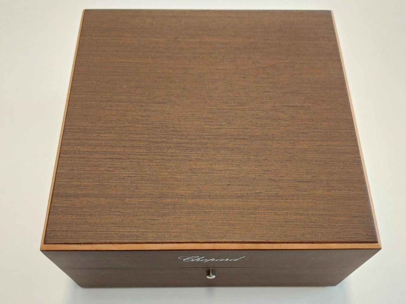 Chopard Scatole porta orologi: Chopard L.U.C - braune Holz Box - ca. 2008 - NEU – Nuovo e nell'imballaggio originale da St. Gallen venduto da shatcy 1