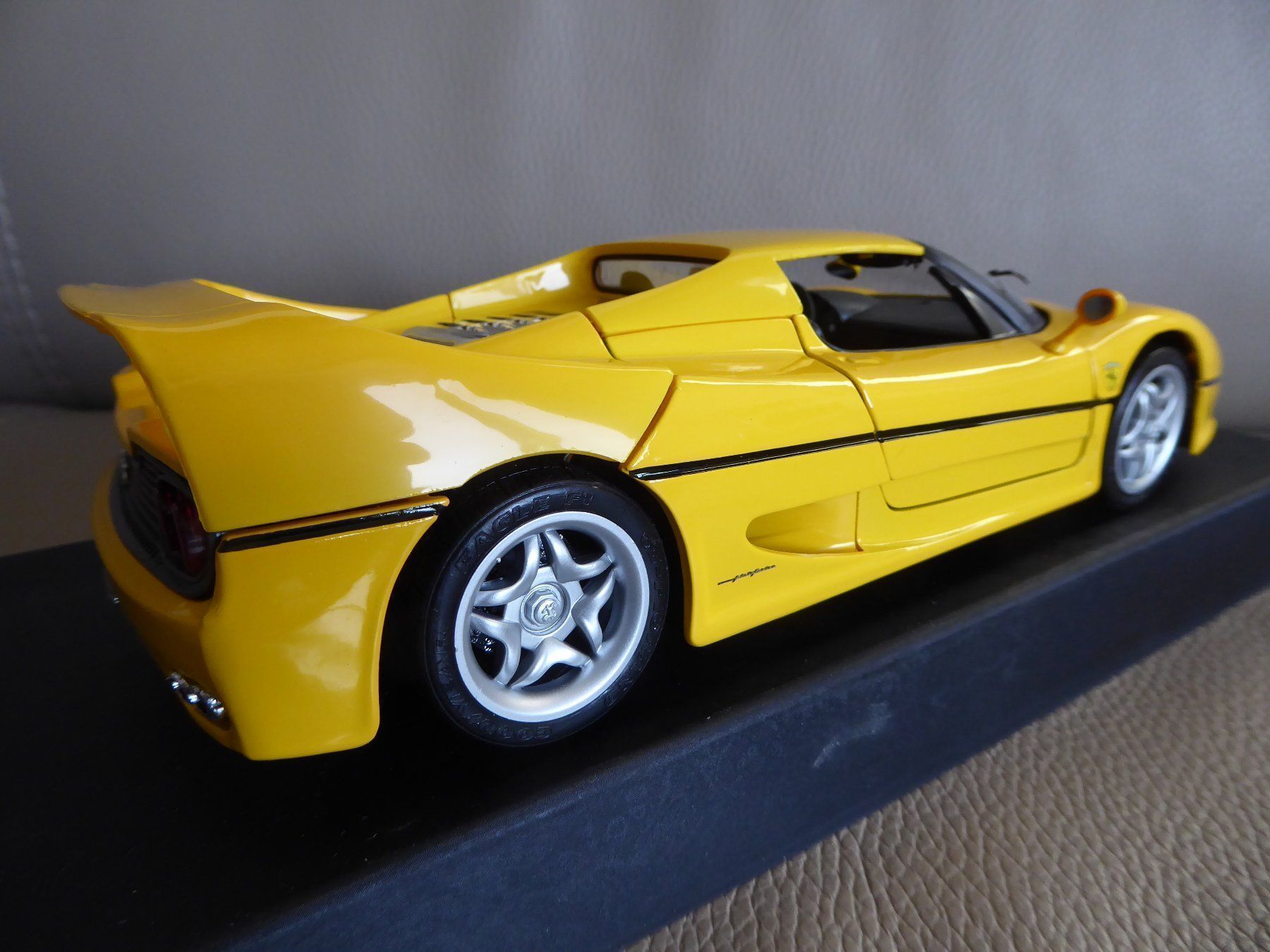 Ferrari Modellautos: Ferrari F50 1995 1:18 – Neu (gemäss Beschreibung) aus Hettlingen von Zambole 2