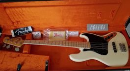 Fender American Vintage 74 Jazz Bass.