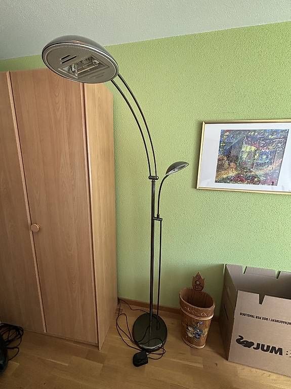 Lampade: Stehlampe mit 2 Lampenköpfe – Usato da Urdorf venduto da Rauber13