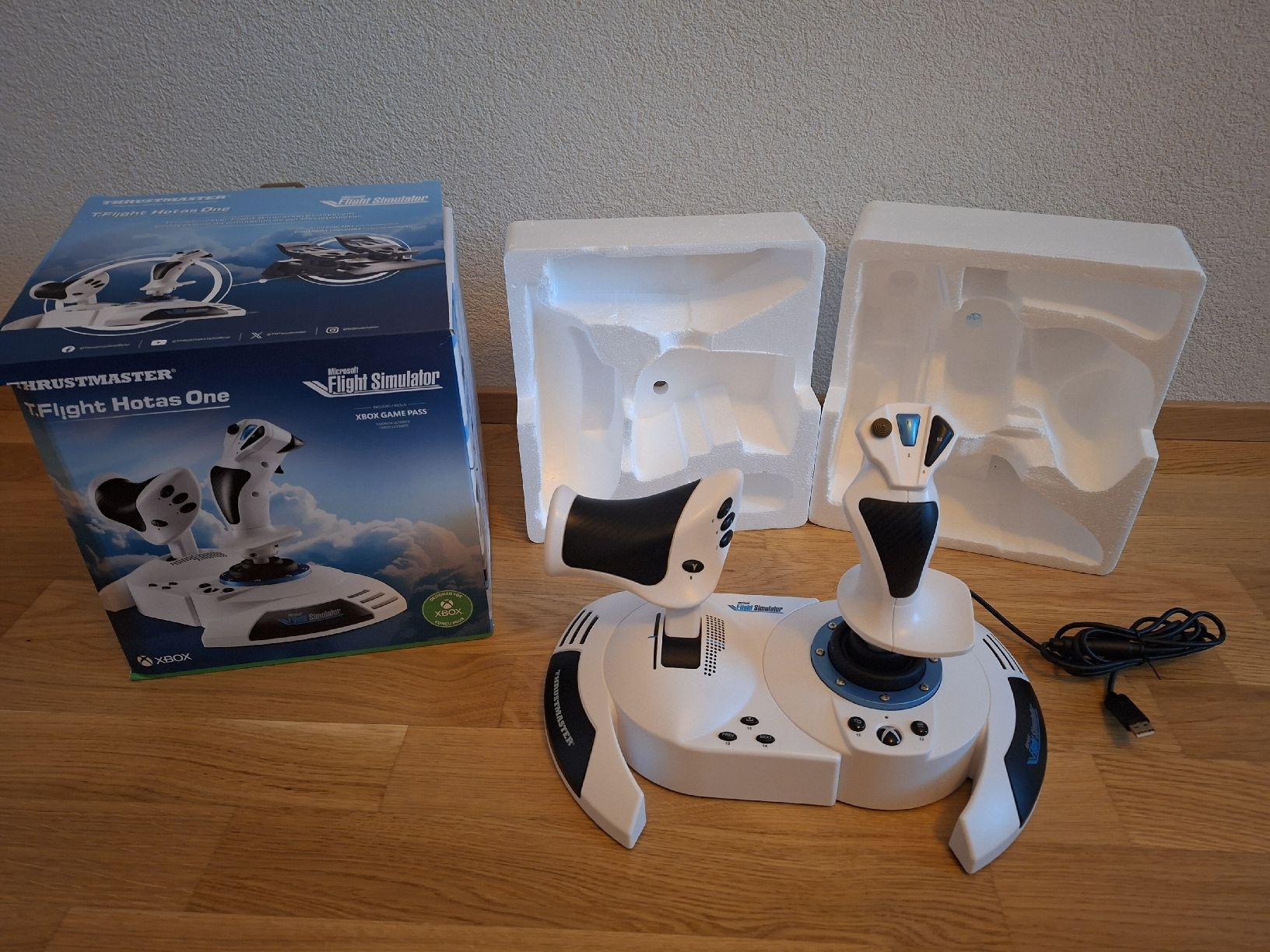 Thrustmaster Controller: Thrustmaster T. Flight Hotas One MSFS Édition spéciale – Nuovo (secondo la descrizione) da Bussigny venduto da Danidan7076 1