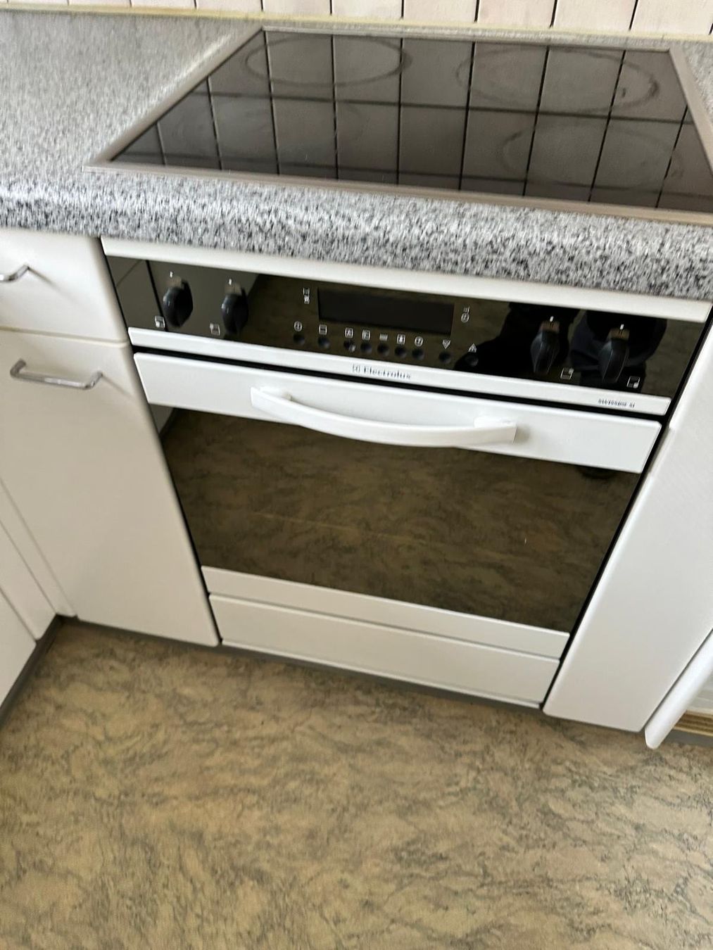 Electrolux Forni: Backofen mit Glaskeramik - Electrolux – Usato da Spreitenbach venduto da Space_X 1