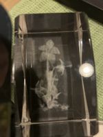 Glasblock mit Lasergravur Blume rechteckig guter Zustand