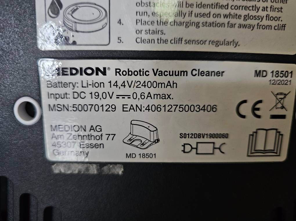 Medion Aspirapolveri & Accessori: Medion Staubsauger Roboter 1.Generation – Usato da Luzern venduto da SissiN89 3