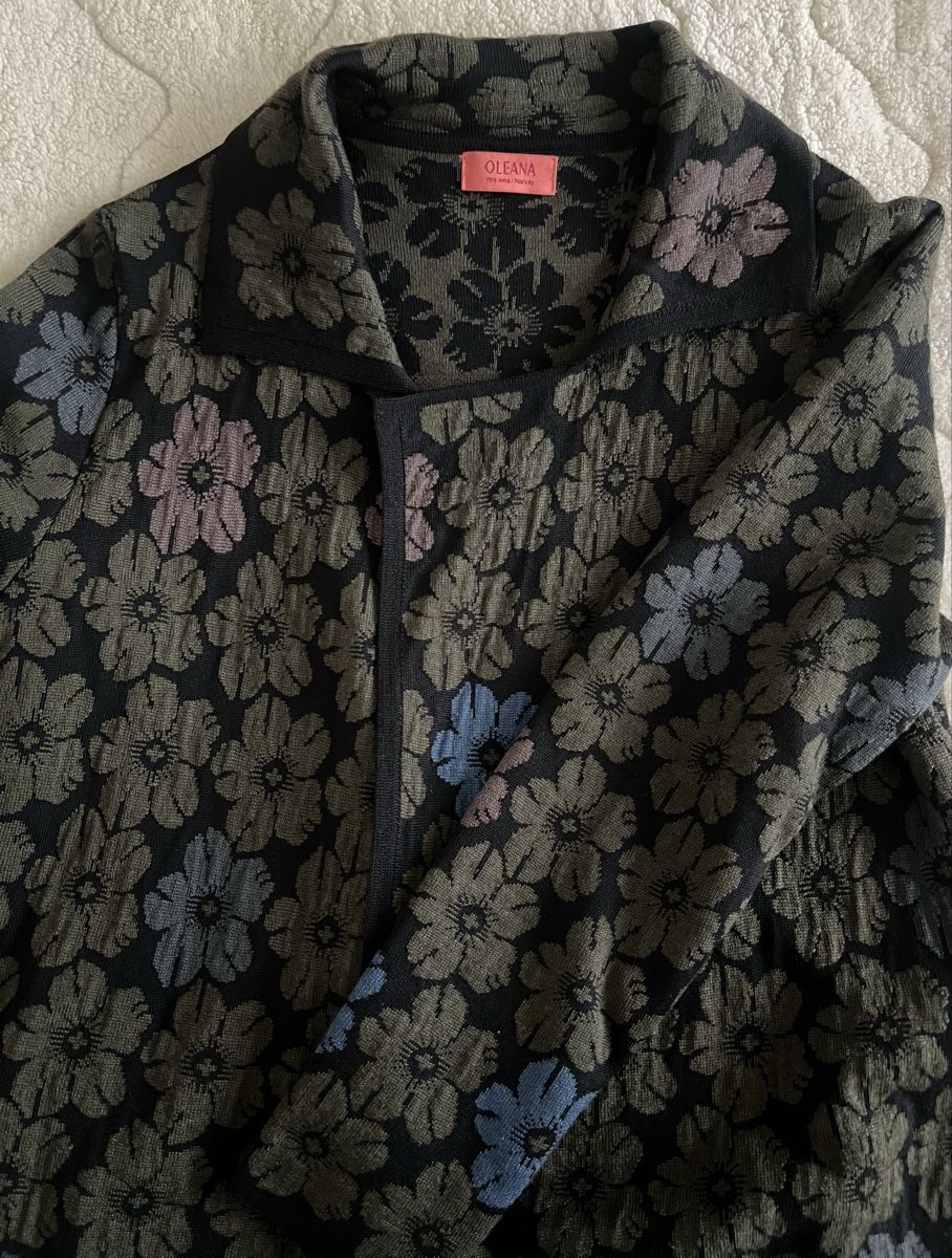 Oleana Giacche: Oleana Strickjacke Grösse S Blumenmuster  – Usato da Uster venduto da Family_Boutique 6