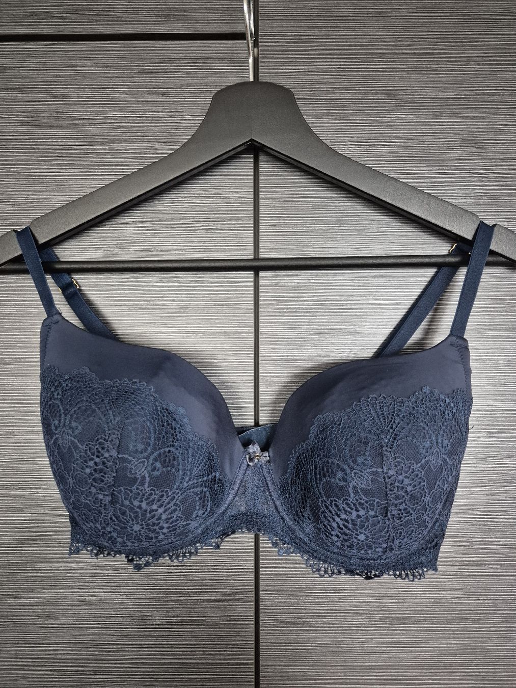 Beldona Sonstige Unterwäsche: Beldona BH, Grösse 80D, Dunkelblau mit Spitze – Gebraucht aus Römerswil LU von cfm_j789