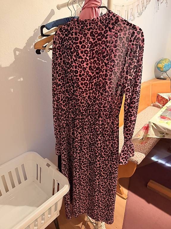 Robes: Kleid Grösse S – D'occasion à Malters par patrizia.schmid