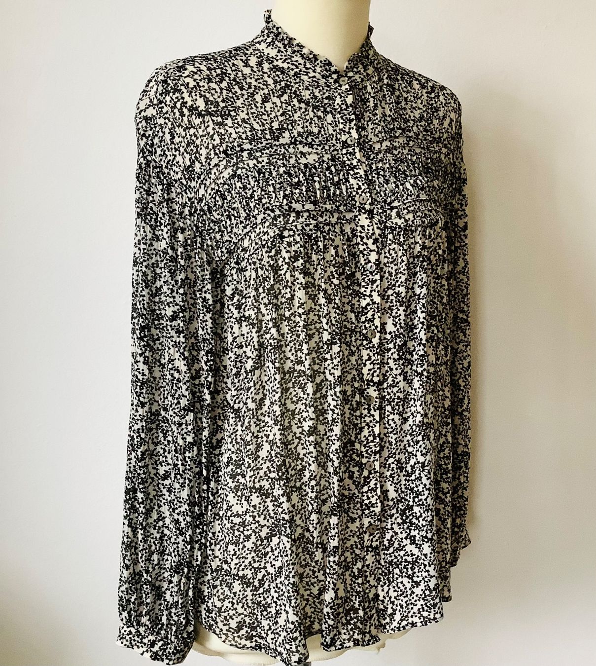 Camicette: 0039 Italy Feine Bluse mit Muster, Gr. XS – Usato da Rombach venduto da mai_nyl6
