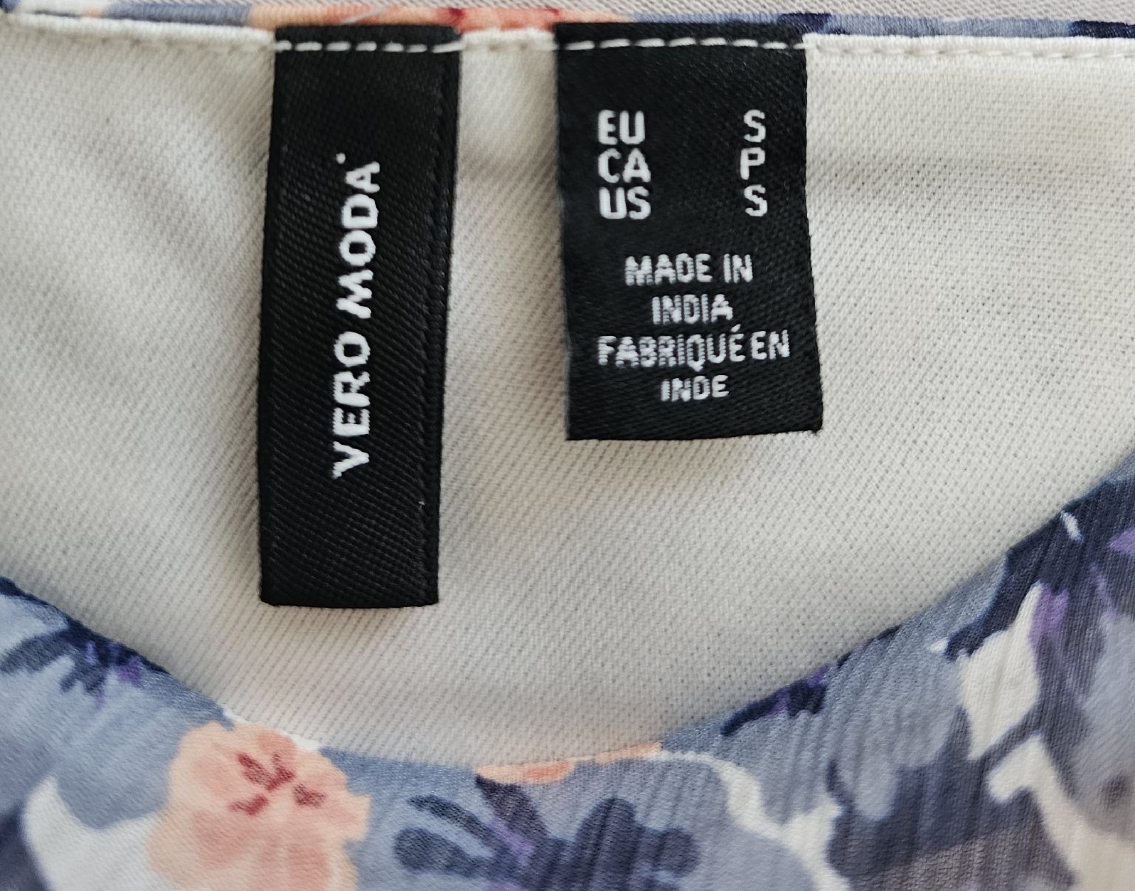Vero Moda Vestiti: Sommerliches Vero Moda Kleid mit Blumenmuster, Gr. S – Usato da Winterthur venduto da Szabo91 2
