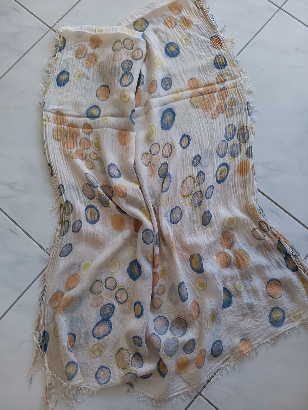 Foulard & Sciarpe: Schönen-Schal beige gemustert  super – Usato da Stansstad venduto da leoni66
