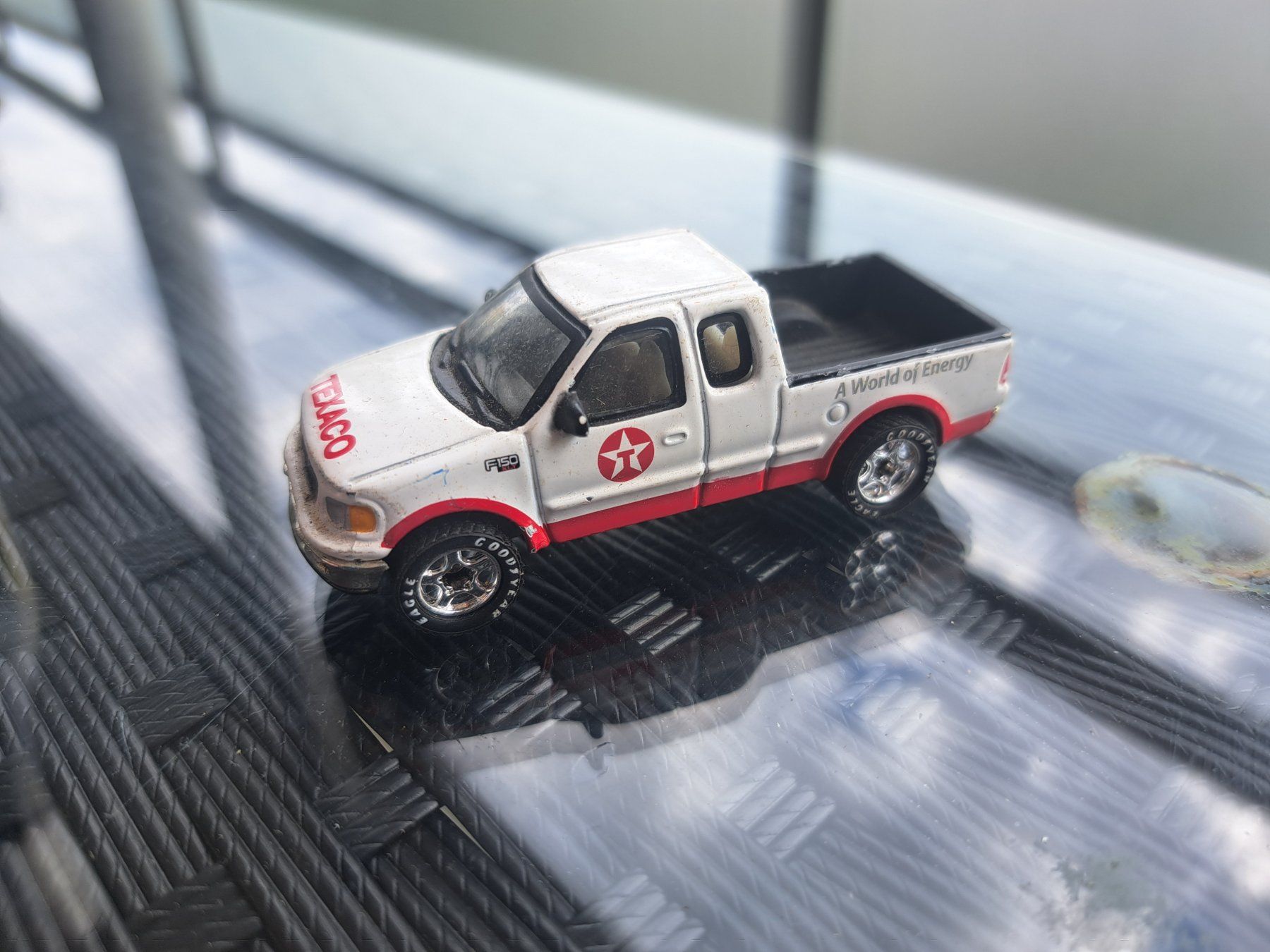 Matchbox Modellautos: Ford Pickup Texaco Matchbox – Gebraucht aus Emmenbrücke von bikesandmore75