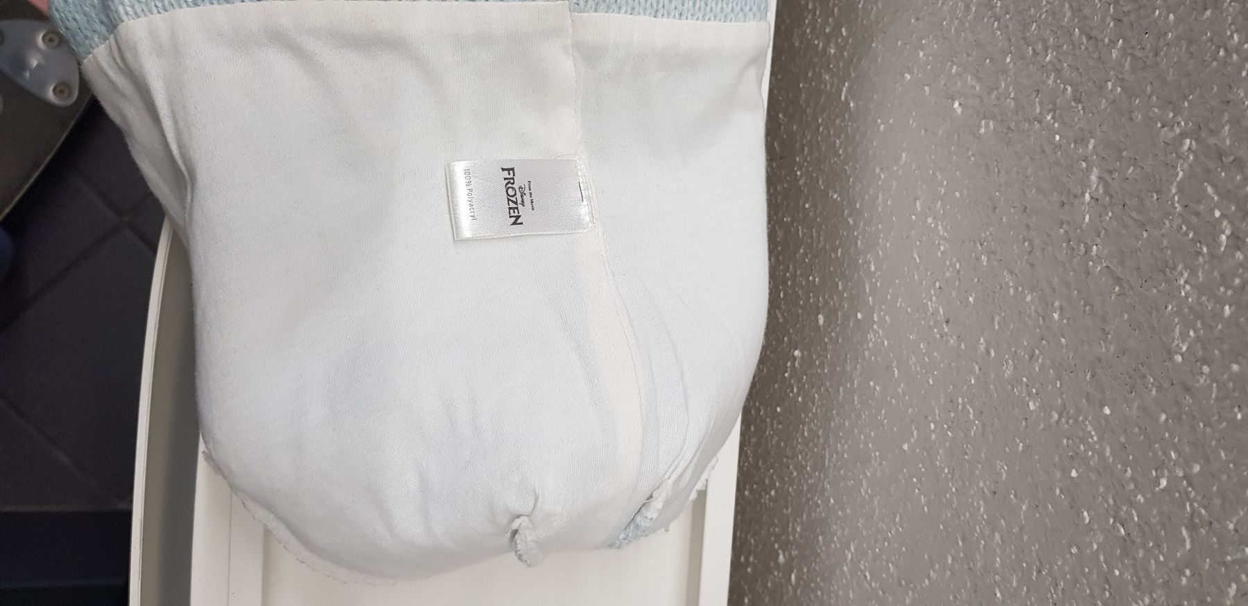 Altro abbigliamento per bambina: Frozen Mütze, hellblau, Winter, neuwertig – Usato da Zürich venduto da sb_t28m 4