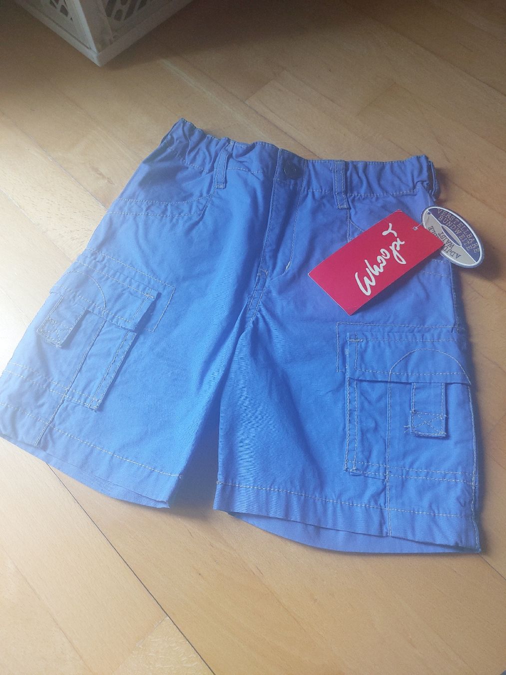 Pantaloni: Kurze Hose neu 98 – Usato da Landquart venduto da Cedes