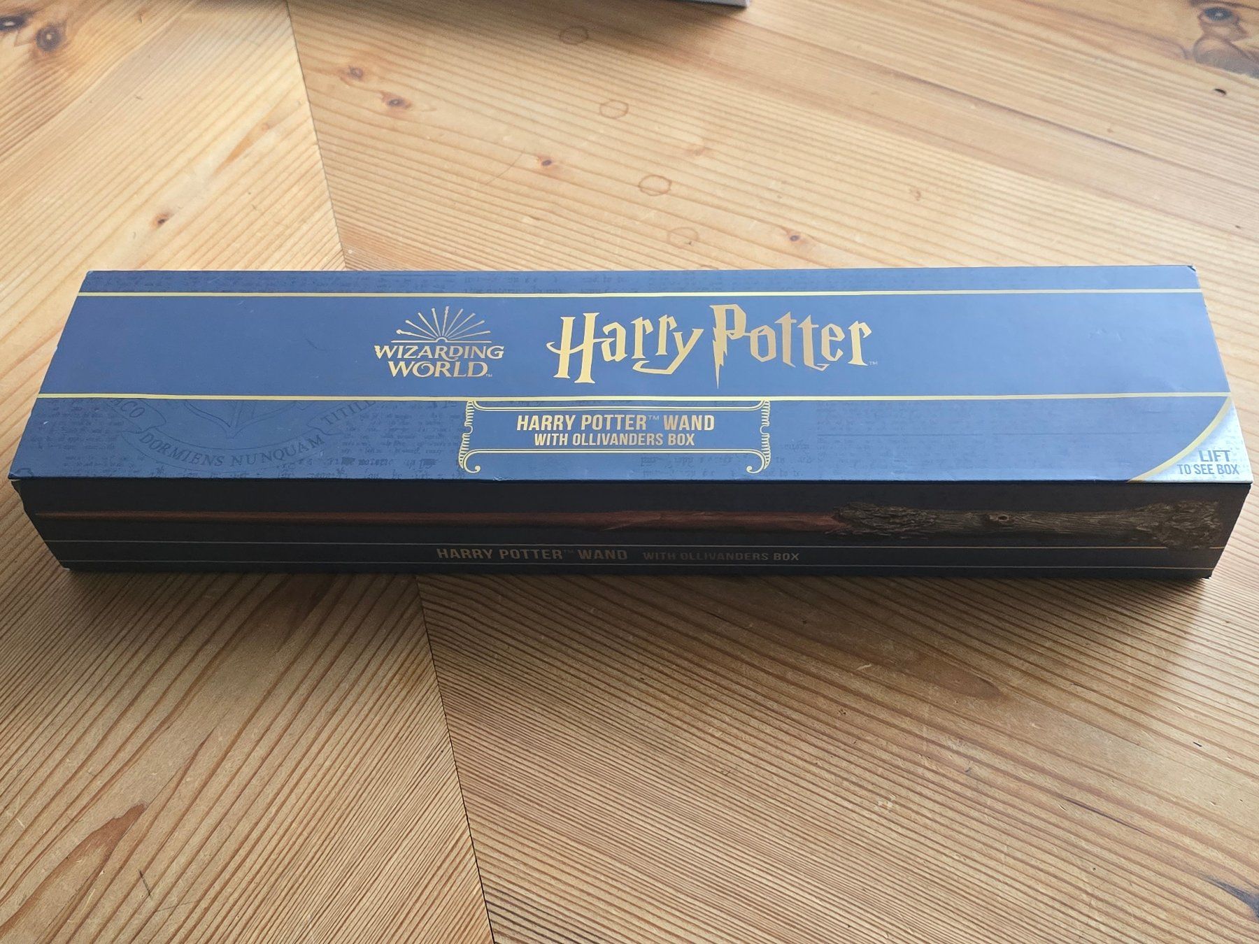 Giocattoli: Harry Potter Zauberstab mit Ollivanders Box – Nuovo (secondo la descrizione) da Auslikon venduto da nightbird01 4