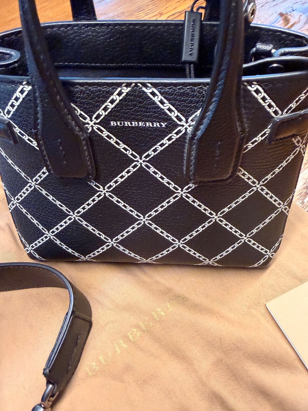 Burberry Borse da donna: Original Burberry Banner Mini – Nuovo (secondo la descrizione) da Würenlos venduto da Ela_73 1
