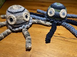Handgehäkelt Octopus Hellblau und Dubkelblau