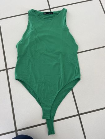 Zara grüner Body Top Gr. L Sommer perfekt erhalten! 50 Zeich