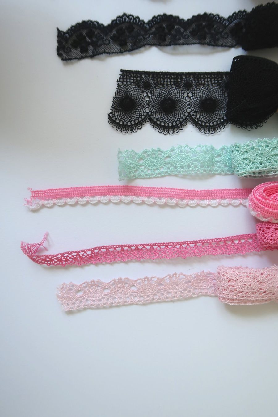 Tessuti: Lot de dentelle couleur pastel – Usato da Champlan venduto da Cjayretro 3