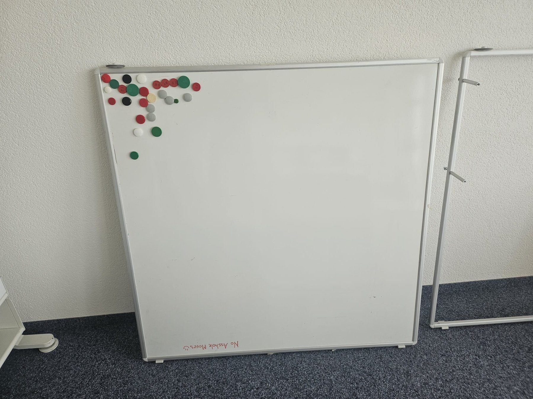 Lavagne: Whiteboard 120cm auf 120cm mit Magneten – Usato da Zürich venduto da M-CityB