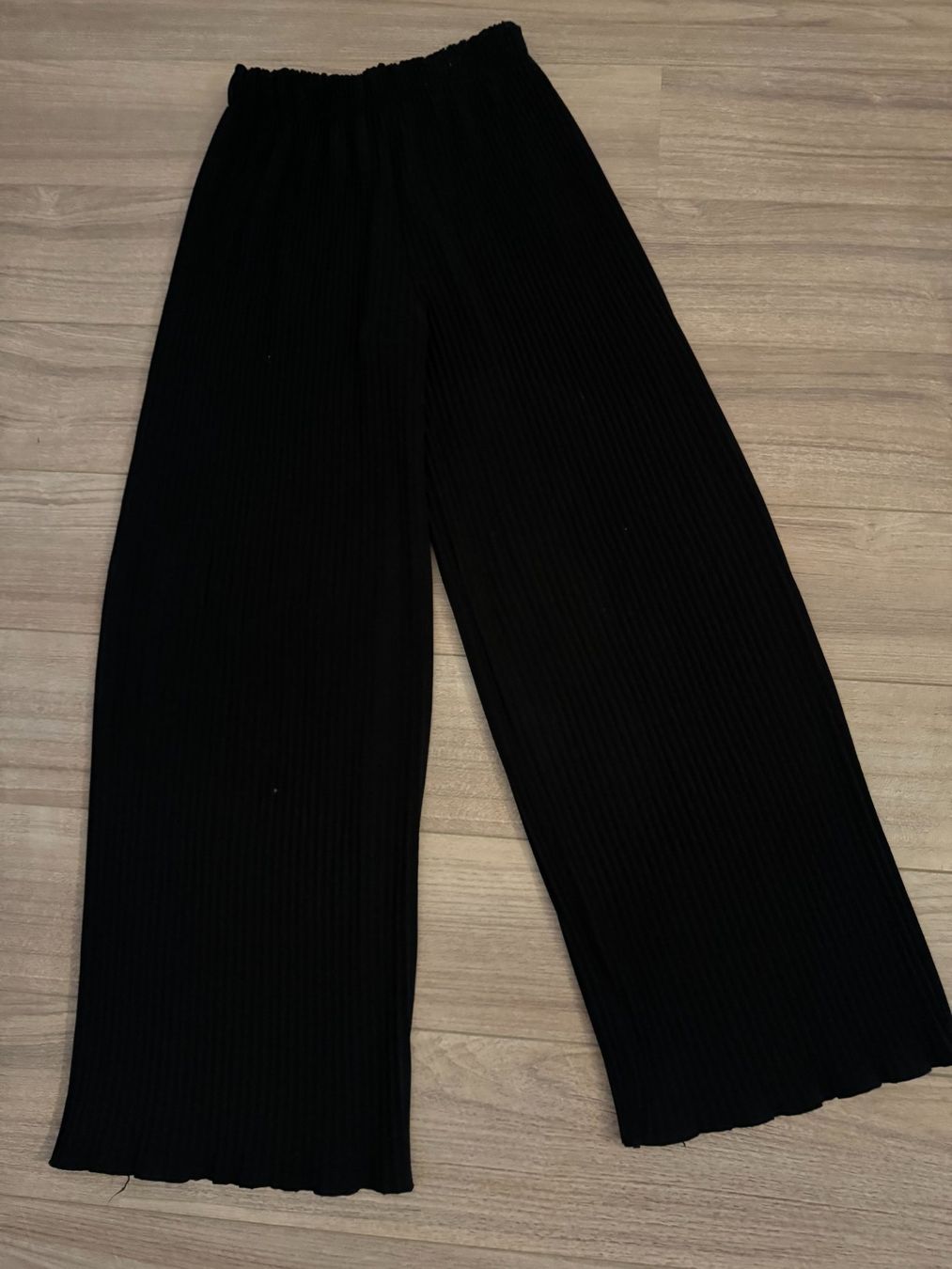 Lotti di vestiti: 4 Stk. Damenkleiderset Gr. S – Usato da Bonstetten venduto da VCLS 4