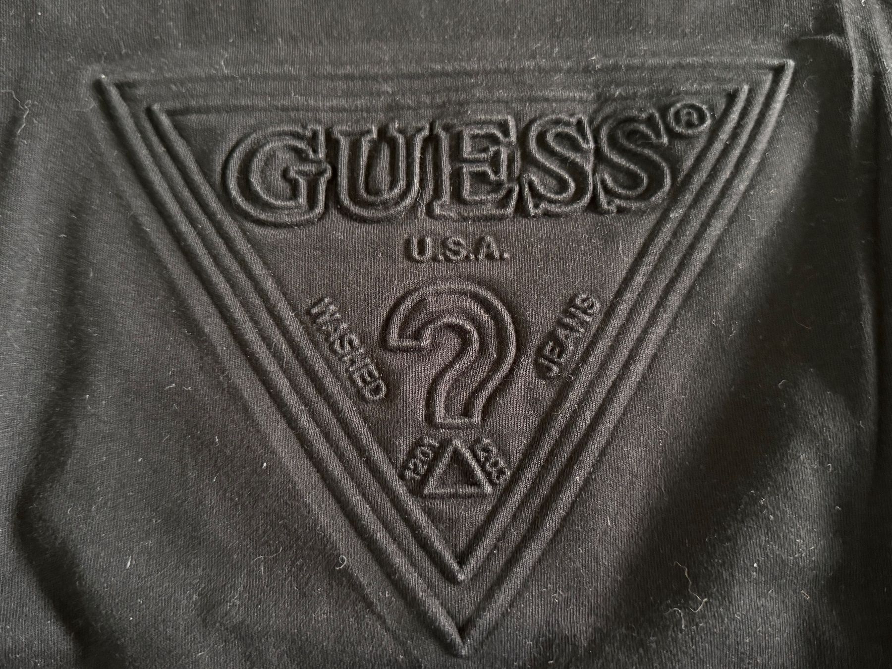Guess T-shirt: Basic Shirt Schwarz Guess Gr. S – Usato da Rothrist venduto da Fondgruebe 5