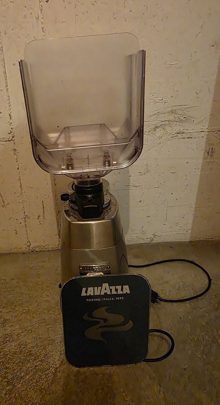 Lavazza Macchine per caffè & Macchine per espresso: Lavazza professional coffee grinder - excellent condition! – Usato da Birmensdorf ZH venduto da rob_mjl8 6