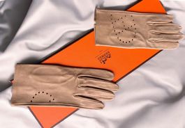 😍 Hermes Fine Leather light camel brown Gloves 😍
