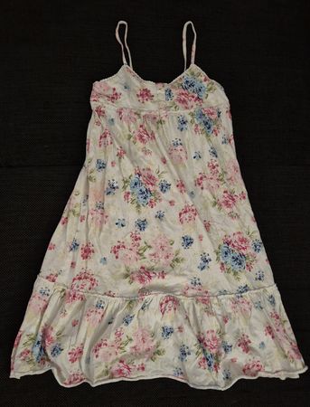 schönes, blumiges H&M Kleid, 134/140