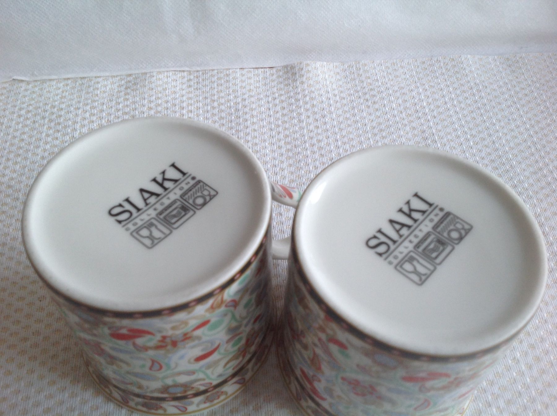 Tazze: Siaki - Tasses - Mug – Usato da Sion venduto da accroshoes 5