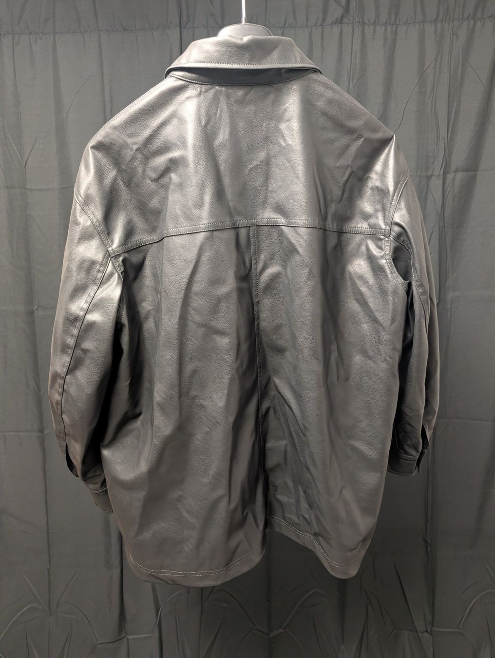 H&M Giacche: H&M Kunstleder Shacket Schwarz Gr. L – Usato da Wiezikon b.Sirnach venduto da CaRo_Second 3