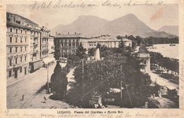 Lugano (TI) Piazza del Giardino e Monte Brè