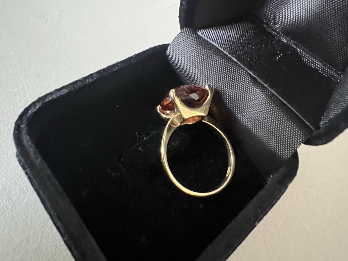 Bagues: Goldring mit wunderschönem Stein – D'occasion à Zürich par nabisco 2