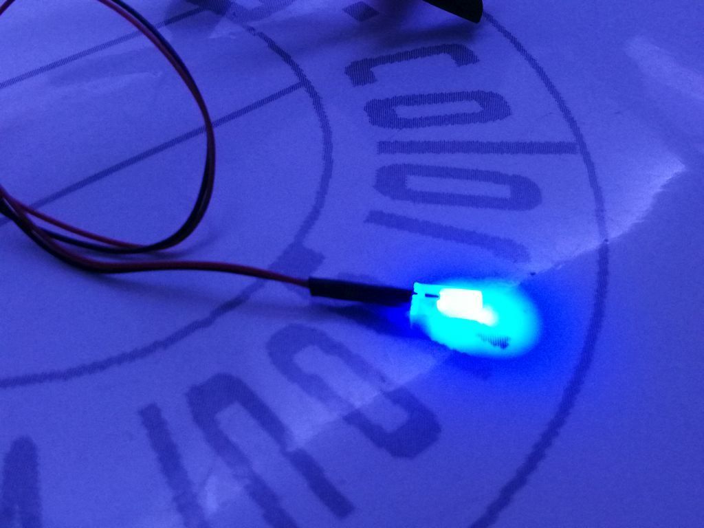 Componenti elettronici: Zylinder-LED blau 3mm verkabelt – Nuovo (secondo la descrizione) da Luzern venduto da Salefactory