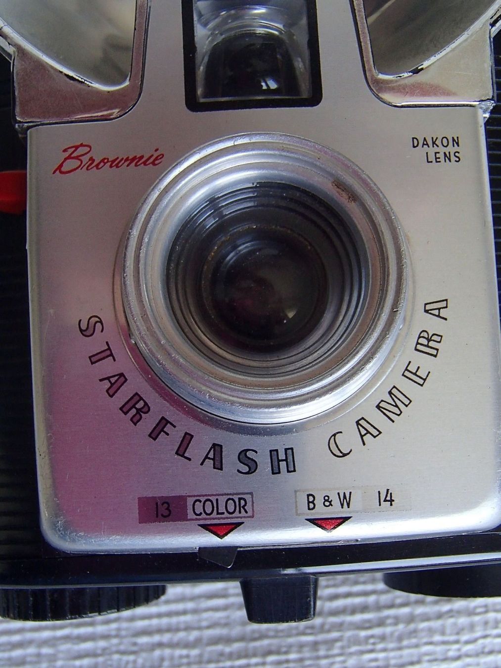 Kodak Fotocamera: KODAK BROWNIE STARFLASH CAMERA mit Blitz – Usato da Schöfflisdorf venduto da pullux 6