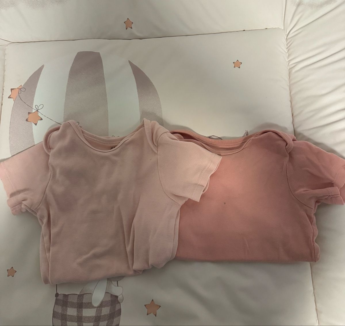 H&M Camicette, T-shirt & Top: 2 Bodys kurzarm, Grösse 98, Rosa, Sommer – Usato da Stetten AG venduto da 5uck5 1