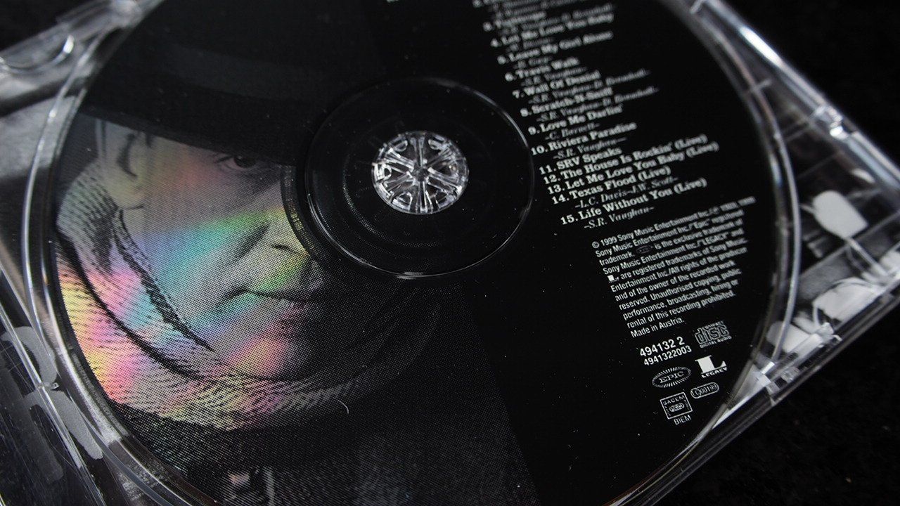 CDs: Stevie Ray Vaughan And Double Trouble IN STEP CD – D'occasion à Zofingen par sosalinos01 1