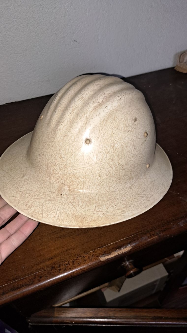 Pompieri: 5 Vintage Feuerwehrhelme  – Usato da Kölliken venduto da Upcycling-by-Mc-TAM 2