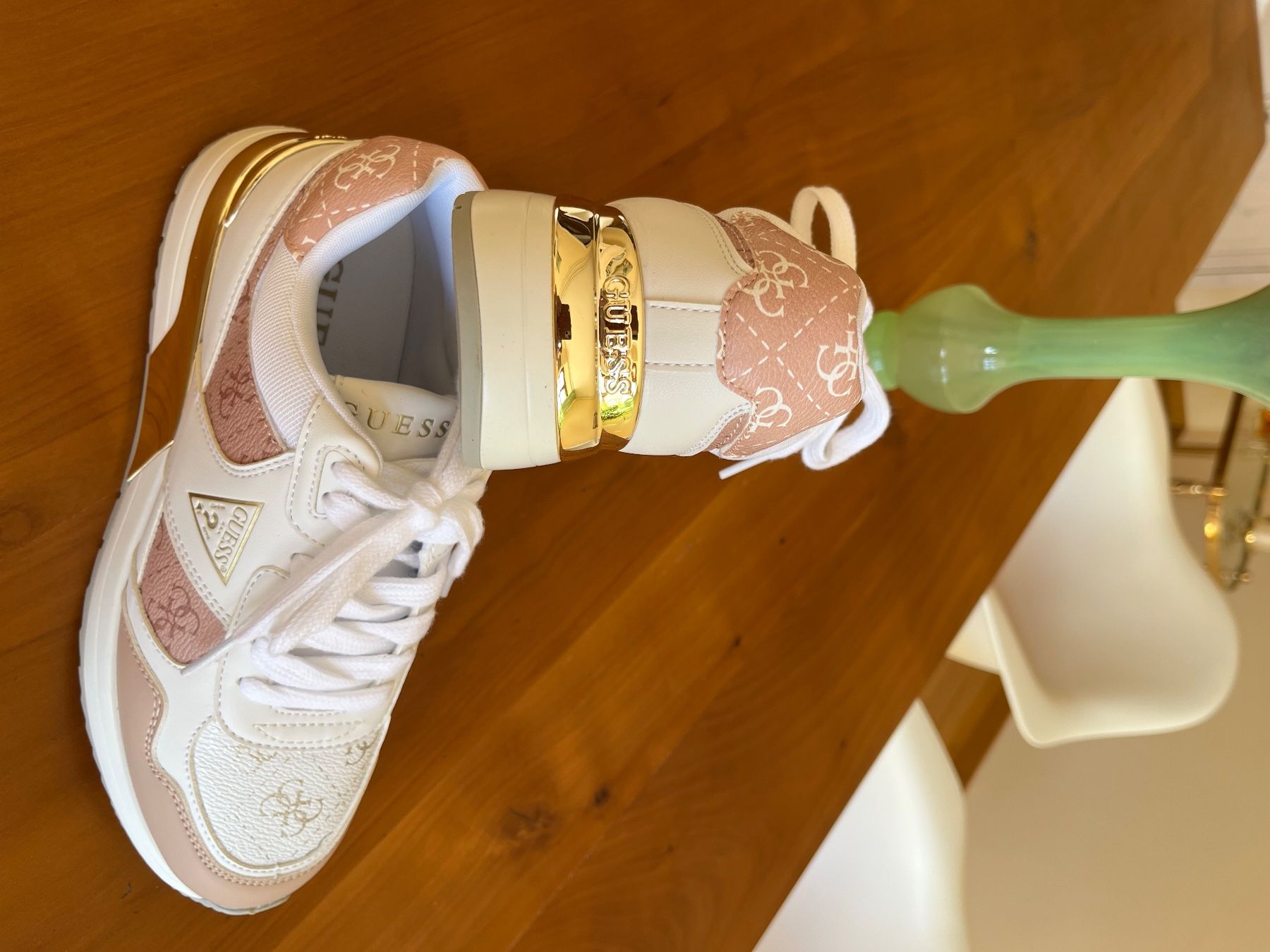 Guess Damenschuhe: GUESS Sneakers Gr. 37 – Neu (gemäss Beschreibung) aus Schaffhausen von nostalgie9 1