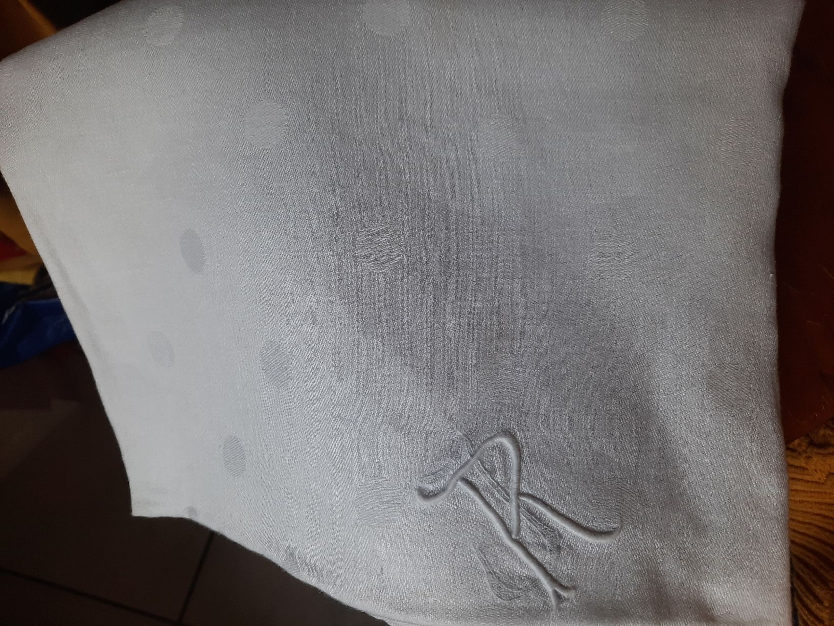 Altra biancheria da tavola: Ancienne NAPPE, en LIN. Avec MONOGRAMME – Usato da Le Locle venduto da marylise01 1