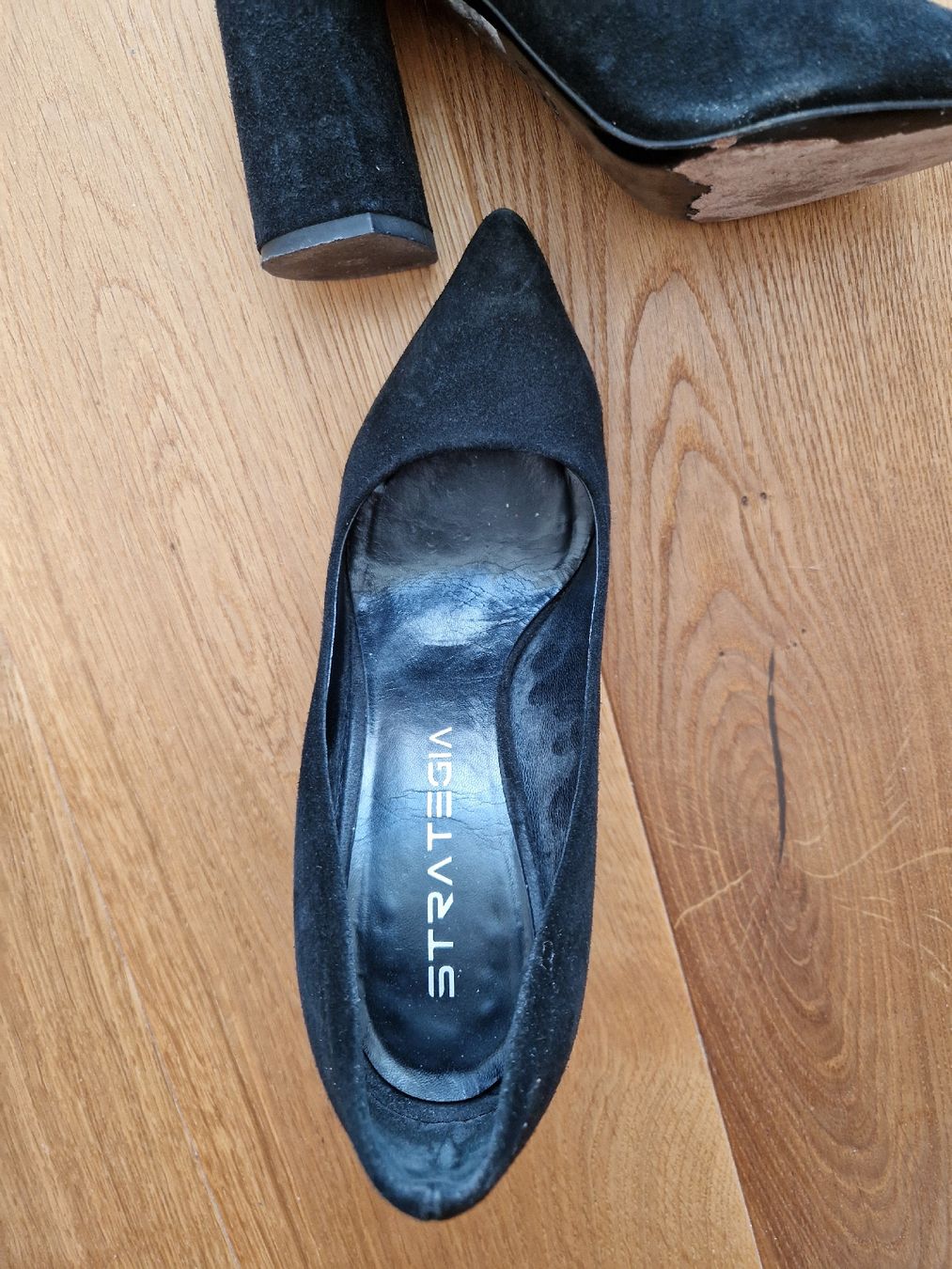 Scarpe da donna: Pumps Wildleder Strategia – Usato da Eschenbach SG venduto da SanFranciscoCalifornia 2