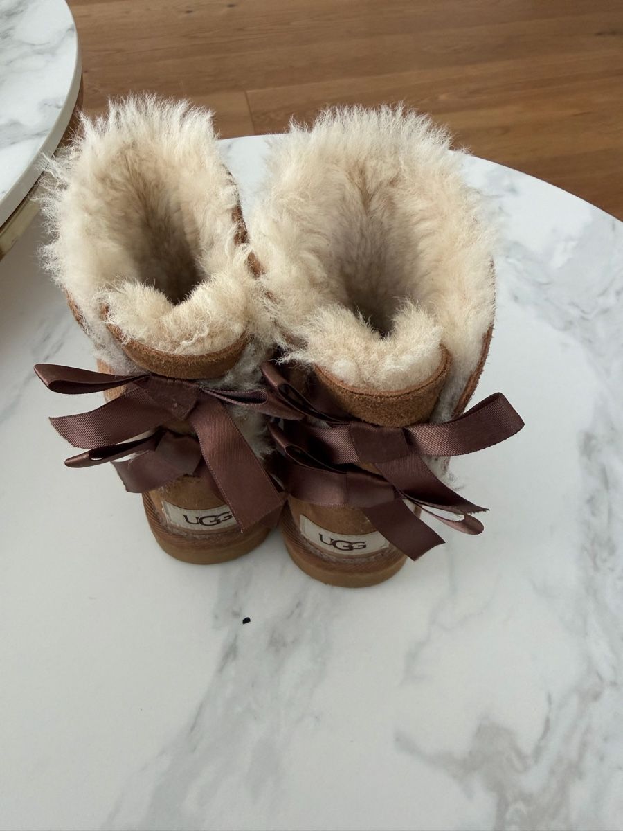 Ugg Schuhe für Jungen: Ugg 27.5 – Gebraucht aus Bad Ragaz von asi_dq2k 1