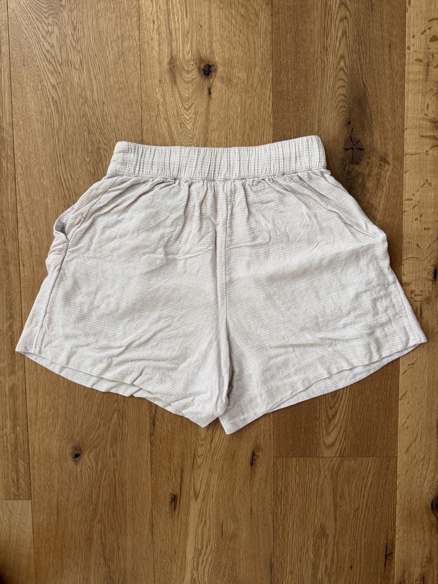H&M Hosen: H&M - Shorts, Gr. 38 – Gebraucht aus Interlaken von fbnscl 3