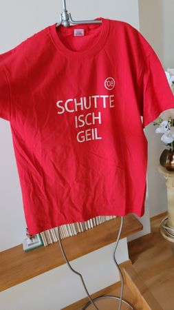 T-Shirt rot mit Aufdruck Schutte isch geil Zustand neu